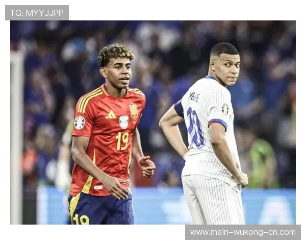 亚马尔与姆巴佩：年龄差下的成长路径与即战力对比分析