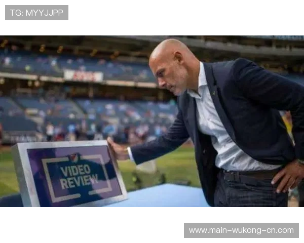 VAR介入规则解析：什么时候裁判必须启动视频助理？