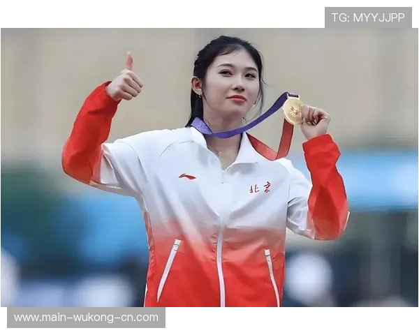 吴艳妮平时那个乖乖女形象，场上竟然活脱脱狠角色？