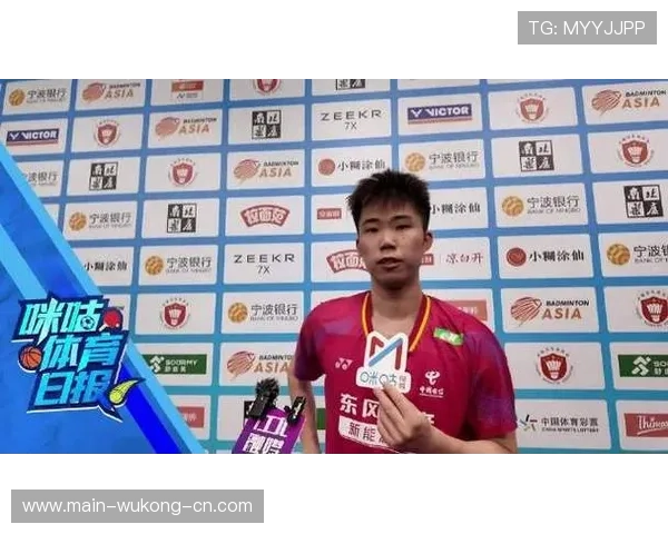 翁泓阳训练完直接拎着爱马仕去吃路边摊？