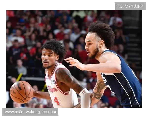 拉沙德·刘易斯后场突破频频助火箭拉开比分差距